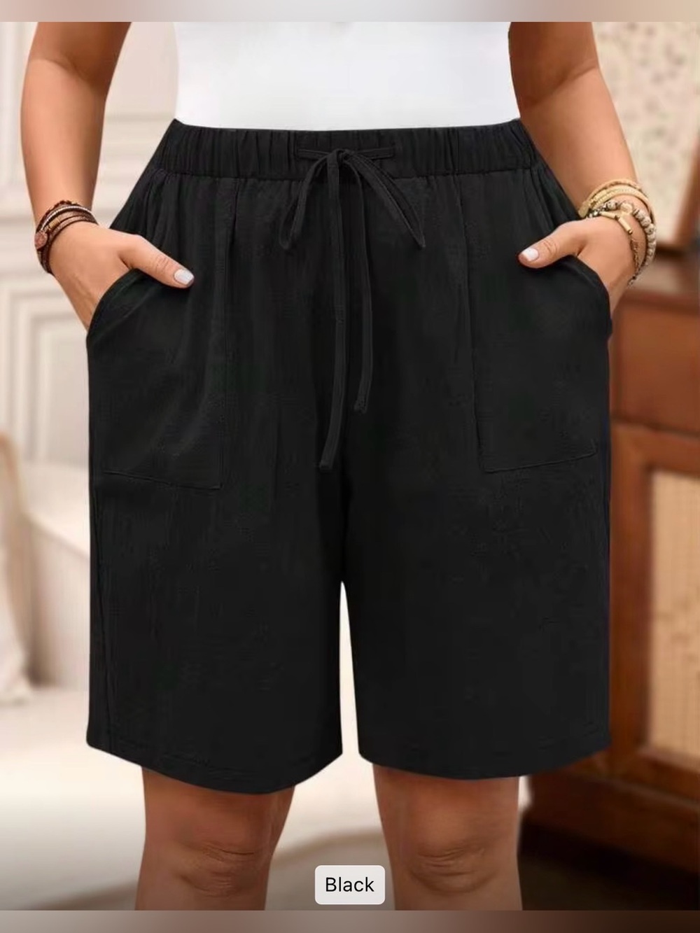 Women’s Plus Size Black Tie-Waist Pockets Casual Shorts! Size 2XL.
